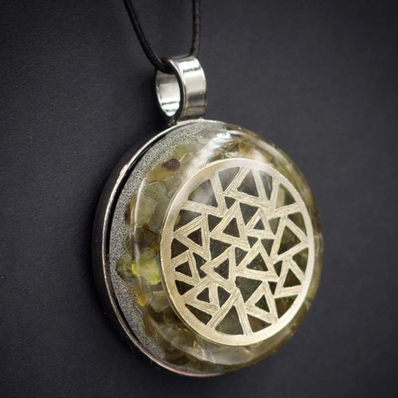 Labradorite Orgonite Pendant - Picture 2 of 2